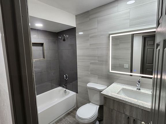4th image of 32900 Cathedral Canyon Dr Unit A
