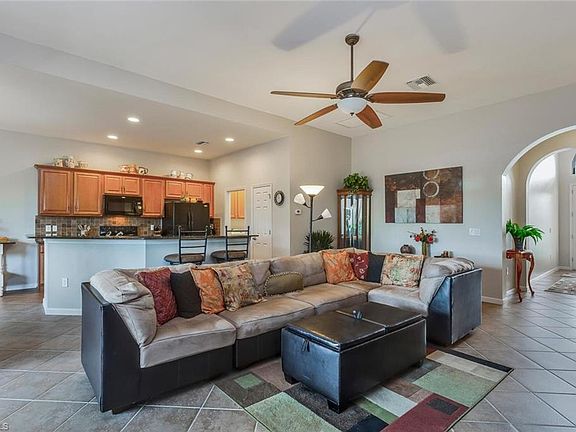 4th image of 26340 Stonewall Ln