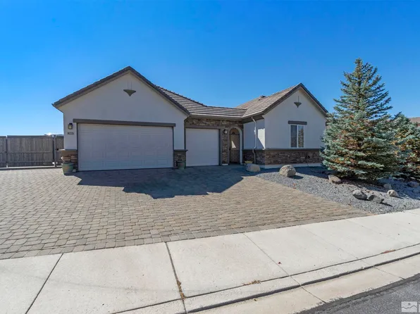 8225 Opal Station Dr, Reno, NV 89506