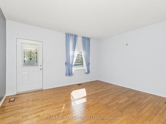 4th image of 33 Victoria St