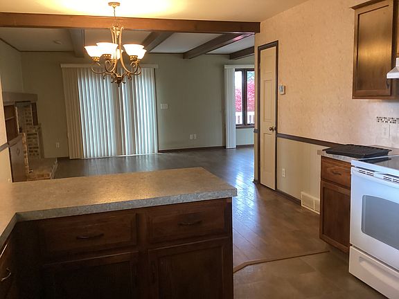 3rd image of 4522 84th St SE