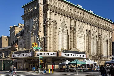 Rented by Dixon Advisory USA Inc.