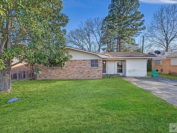 3rd image of 504 Redwater Rd