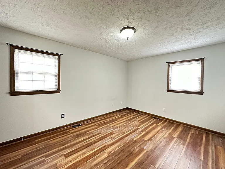 3370 Spangler Dr — Photo 23