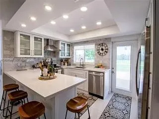 4 bed, 3.5 bath, $4,250 — Photo 2