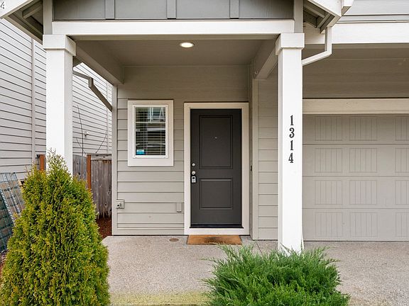 4th image of 1314 NE 72nd Way