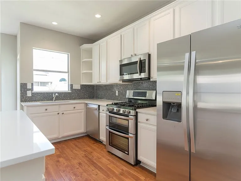 6506 Bramber Ln — Photo 4