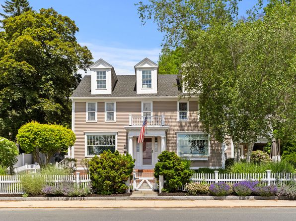 452 Main St #B