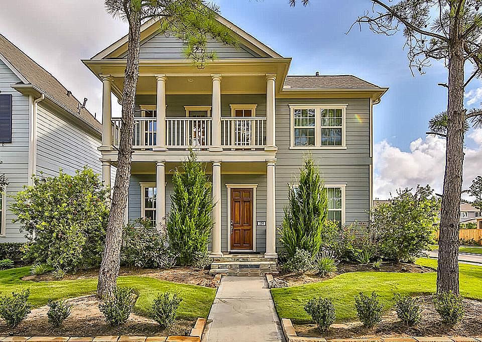 Exquisite home in HIGHLY DESIRABLE LIBERTY BRANCH!