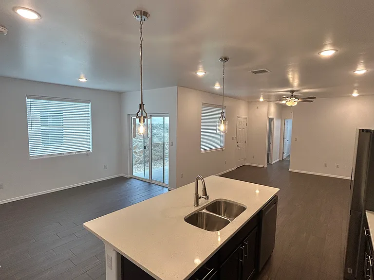 3701 Central Ave — Photo 2