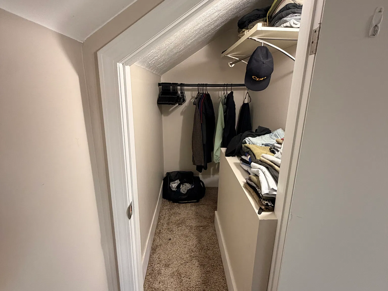 3 bed, 1384 sqft, $1,000 — Photo 2