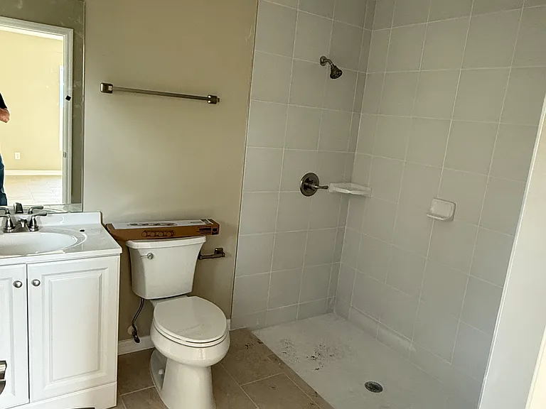 517 S Wilson Ave — Photo 4