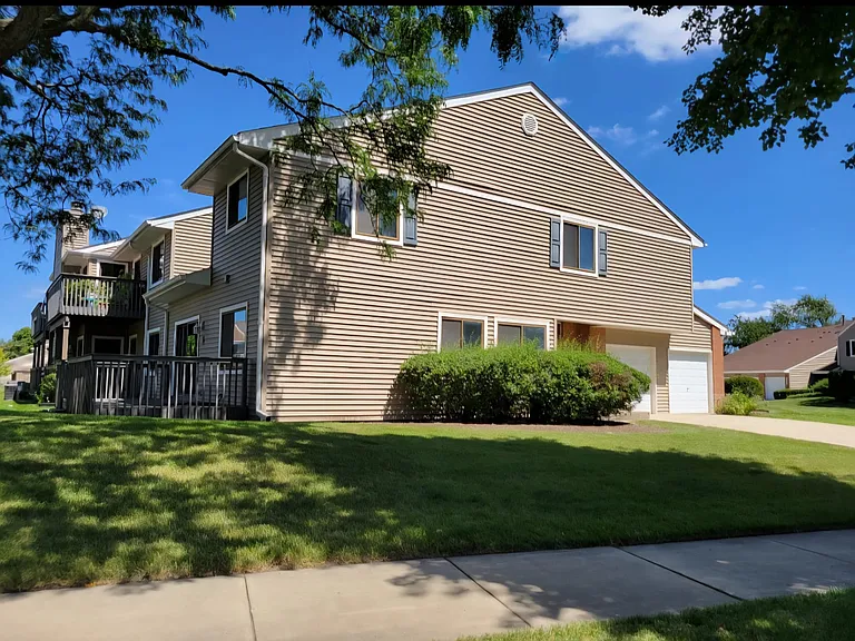 166 W Fabish Dr — Photo 1