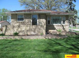 555 N 7th St, Arlington, NE 68002
