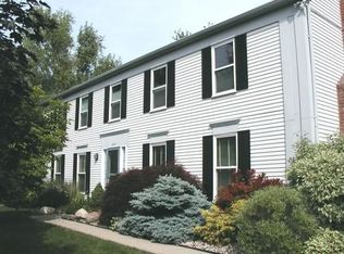 5274 Langlewood Dr, West Bloomfield, MI 48322
