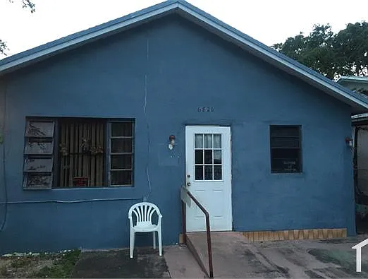 4 bed, 1400 sqft, $3,311 — Photo 2