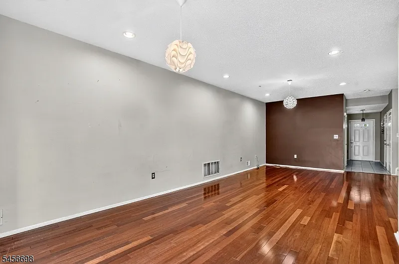 2 bed, 2.5 bath, $3,500 — Photo 4