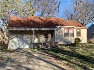 1014 N Parkwood Ln, Wichita, KS 67208