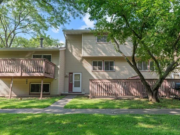 4788 Grenwich Way N, Oakdale, MN 55128