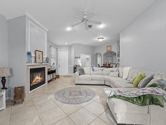 4th image of 6957 BLUE SKIES Drive
