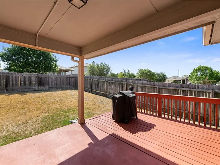 2713 Hearthsong Loop — Photo 20