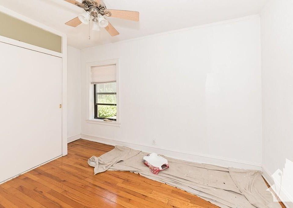 1st image of 692 W Cornelia Ave #29-2S