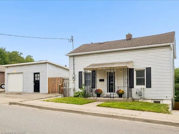 77 Beverly St, Cambridge, ON N1R 3Z6