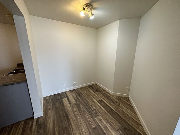 4th image of 2095 Stace St #3