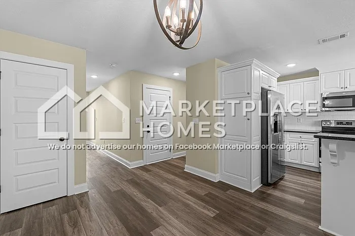 3 bed, 2.5 bath, 1600 sqft, $1,695 — Photo 4