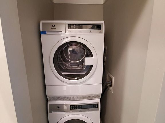 5th image of 55 E 196th St APT 5E
