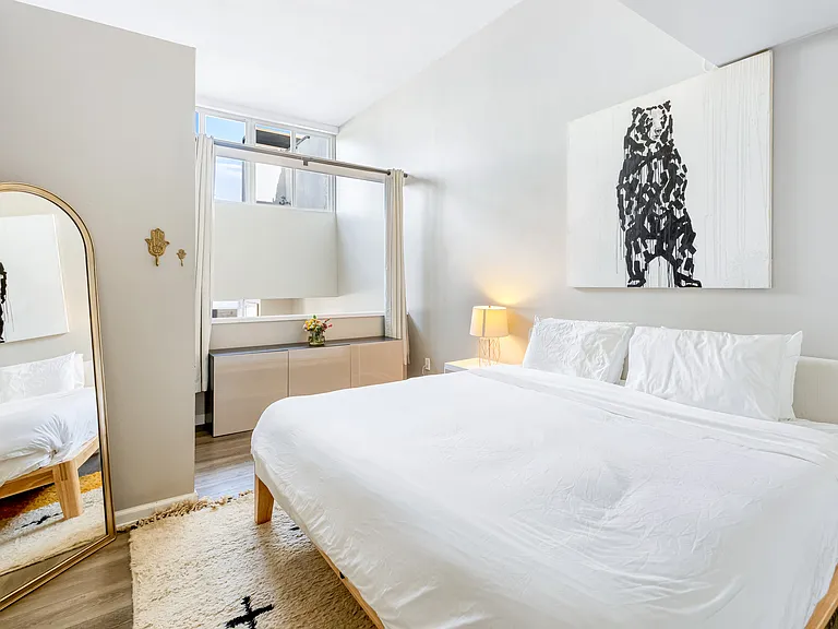 100 Driftwood St #10 — Photo 3