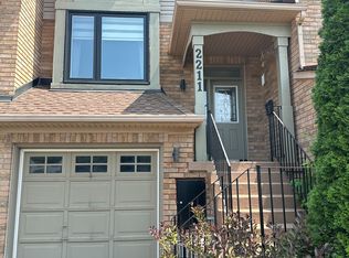 2211 Prescott Pl, Burlington, ON L7L 6L3