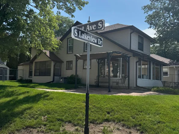 100 S Lakeview Dr, Clear Lake, IA 50428