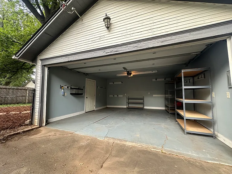1625 S Troost Ave E — Photo 10