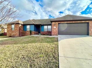 420 Trieste Dr, Centerton, AR 72719