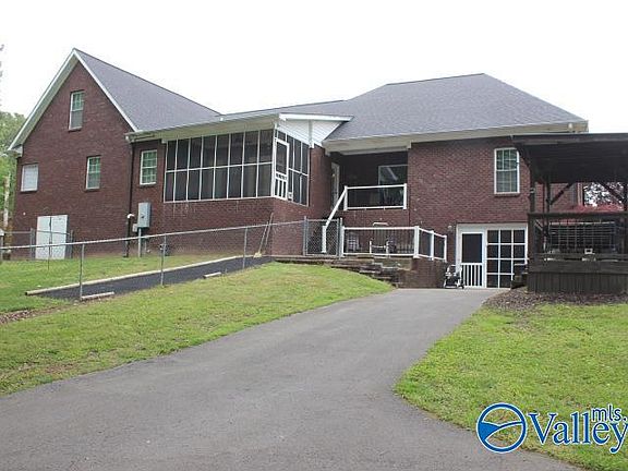 3rd image of 152 West Dr