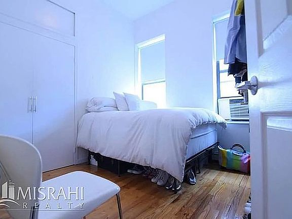 4th image of 179 Orchard St APT 17