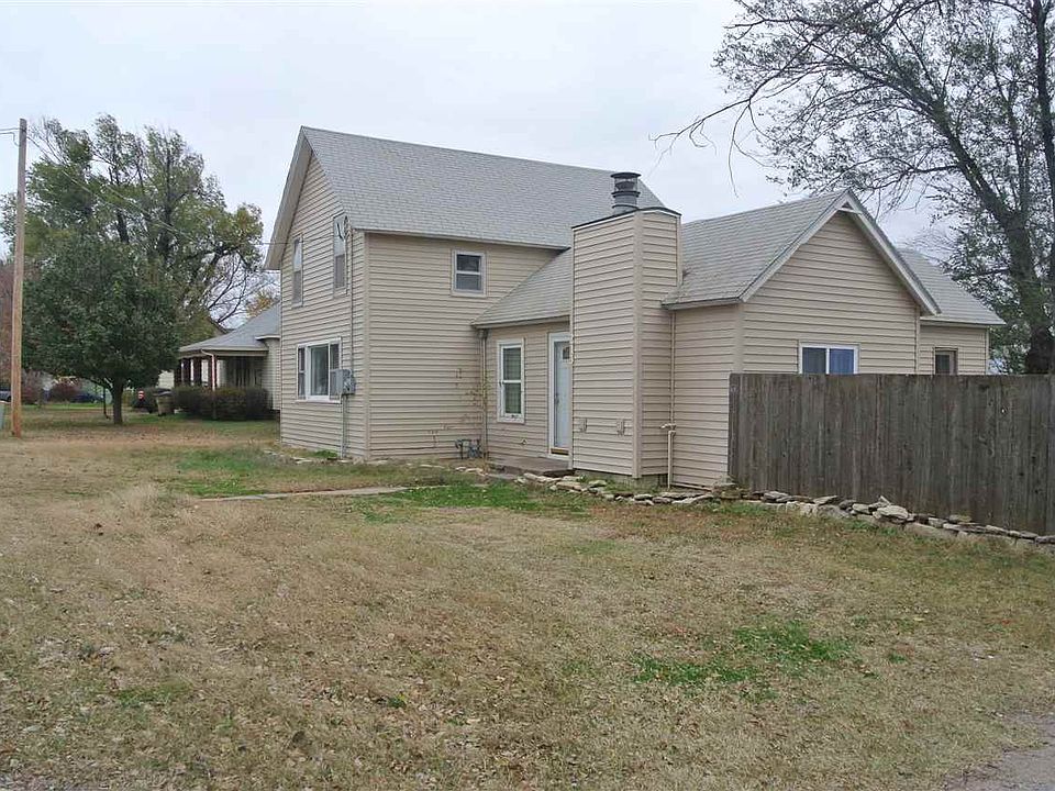2nd image of 213 W Ragan St