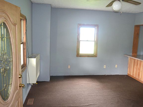 3rd image of 81 Main St #A