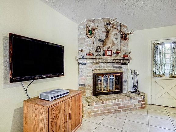 5th image of 2707 Hazy Creek Dr