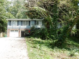 635 Bridgewater Dr NW, Sandy Springs, GA 30328