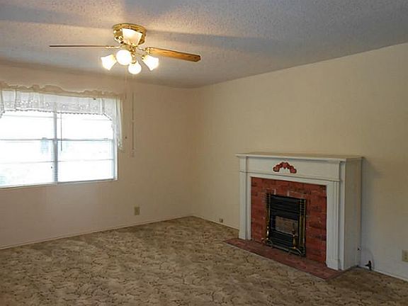 2nd image of 2523 County Road 255