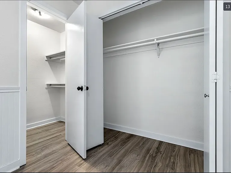 912 Warfield Way — Photo 14