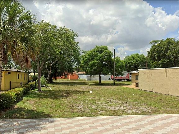 3rd image of 1102 NW 6th St