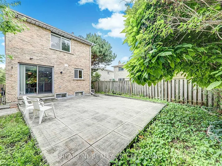 2 Maitland Dr — Photo 18