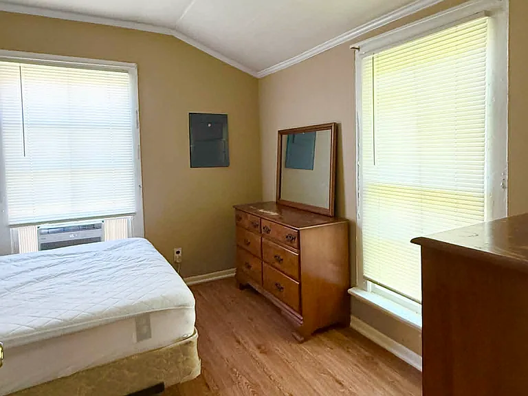 307 E Spring St #1 — Photo 8