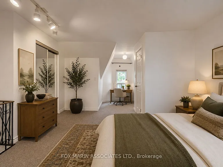 176 Macdonell Ave #UPPER — Photo 9