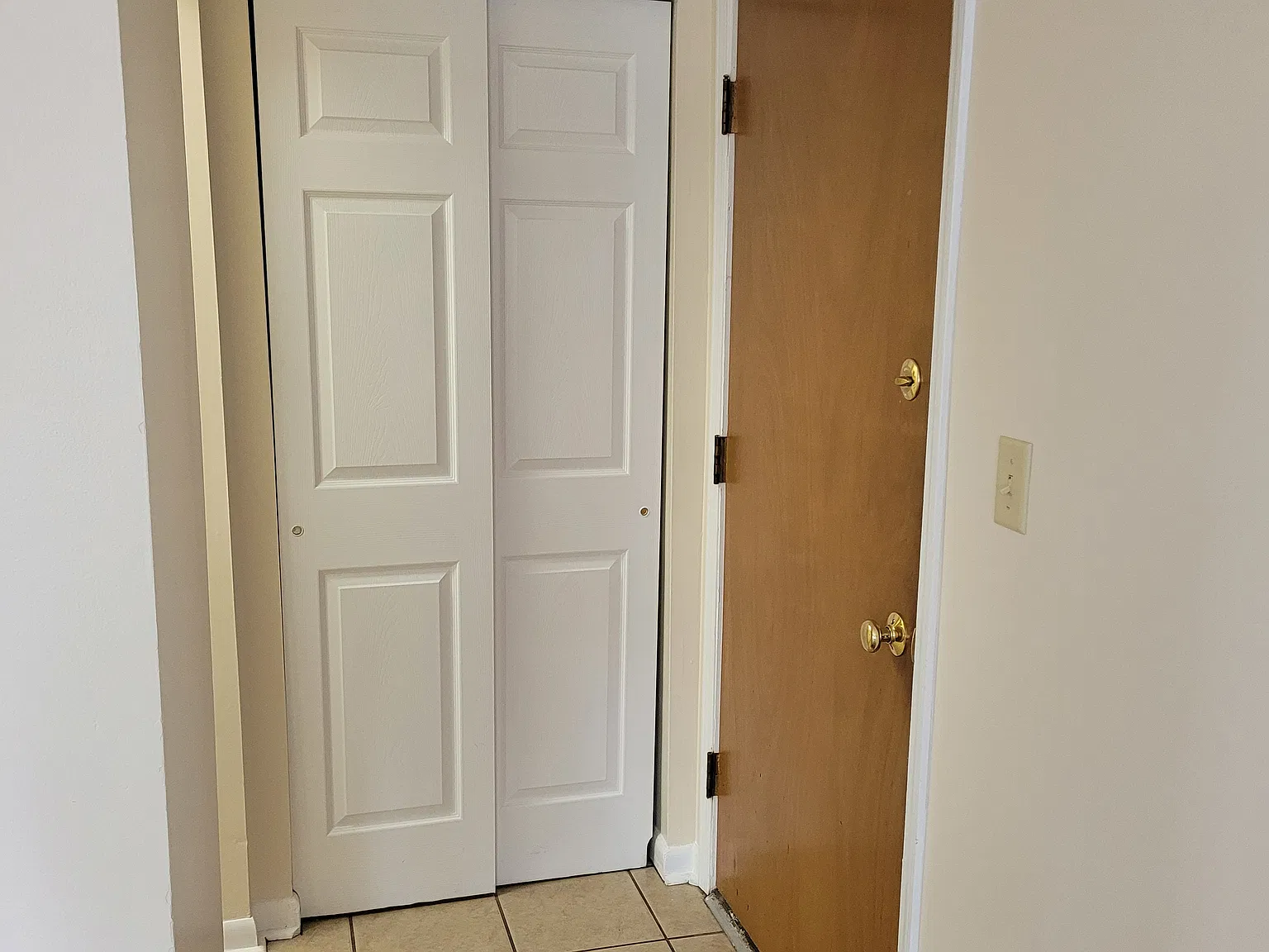2 bed, 735 sqft, $900 — Photo 3