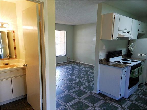 4th image of 14216 Village View Dr