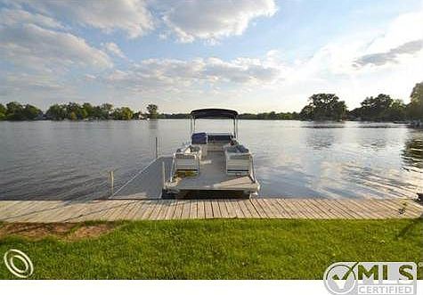 130' on water! Dock & boardwalk